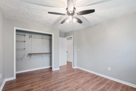 113 Brook Street Mc Ewen TN 37101