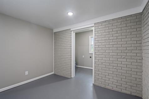 113 Brook Street Mc Ewen TN 37101
