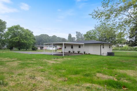 113 Brook Street Mc Ewen TN 37101