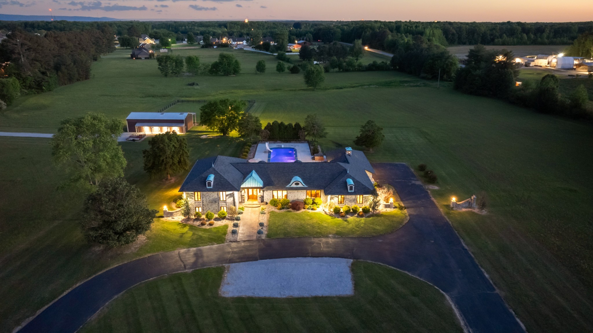 5016 Hillsboro Highway Hillsboro TN 37342