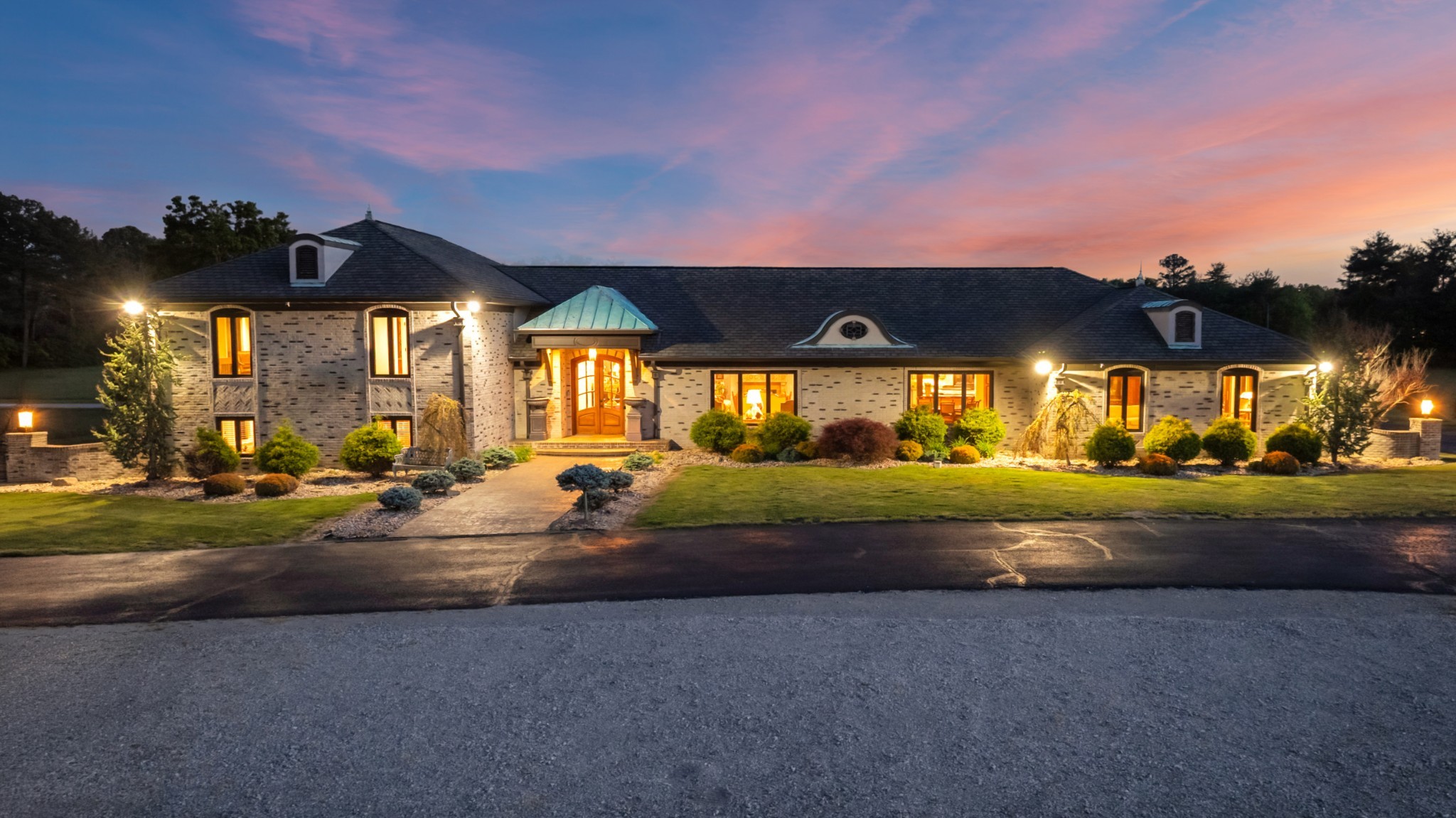 5016 Hillsboro Highway Hillsboro TN 37342