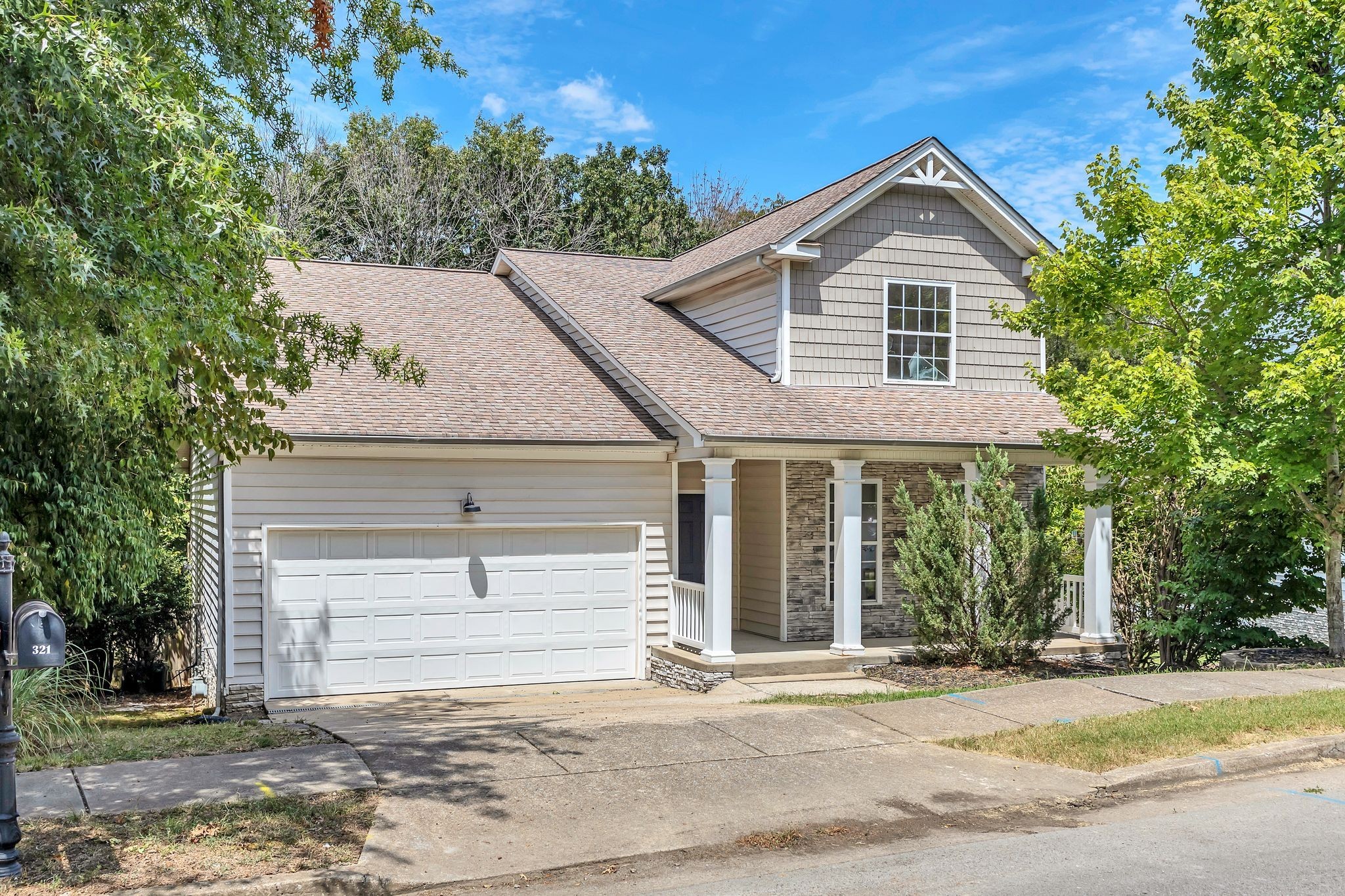 321 Deep Woods Circle Nashville TN 37214