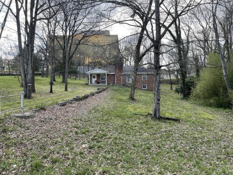1102 S Graycroft Avenue Madison TN 37115