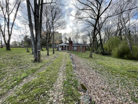 1102 S Graycroft Avenue Madison TN 37115