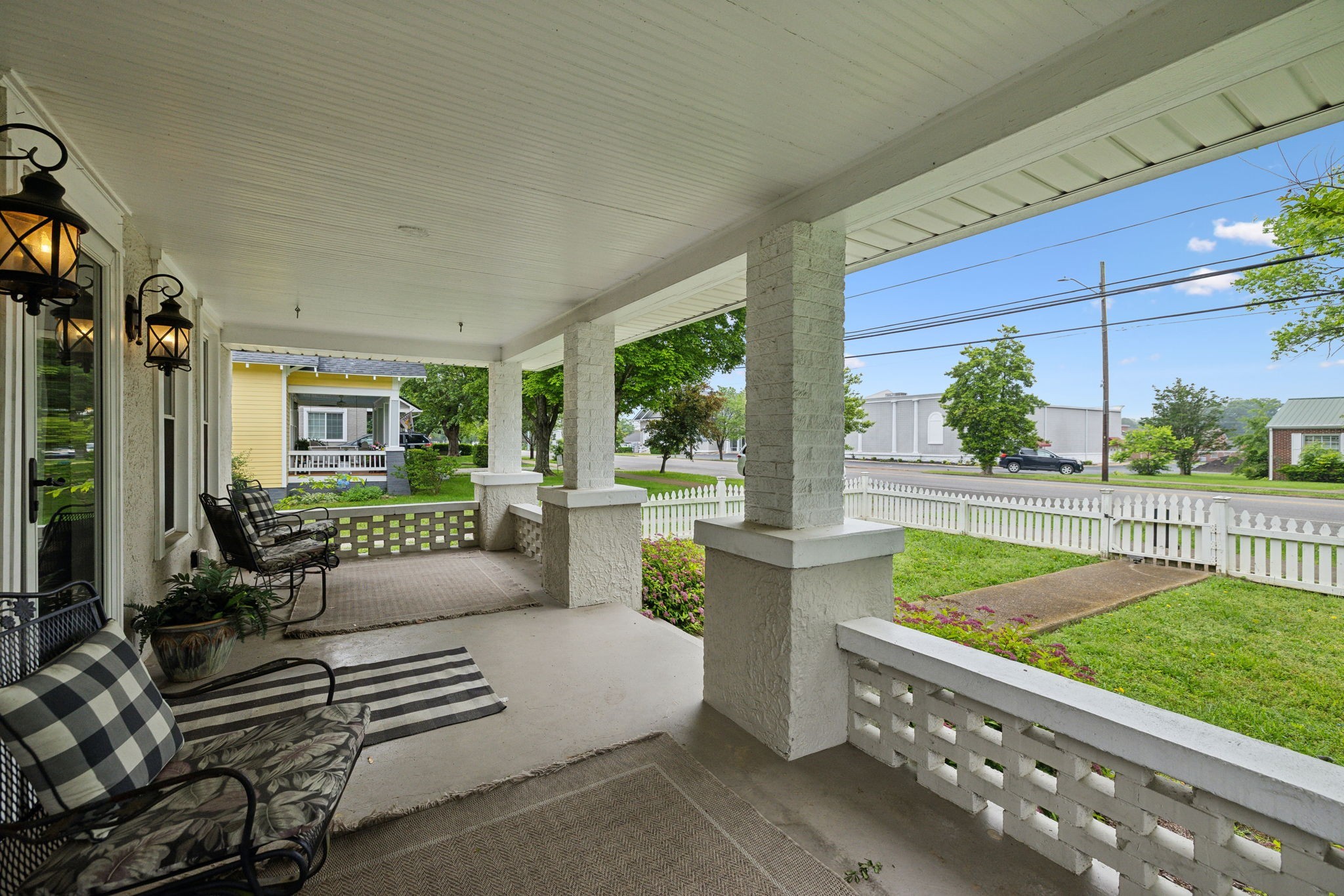 103 S Park Street Hohenwald TN 38462