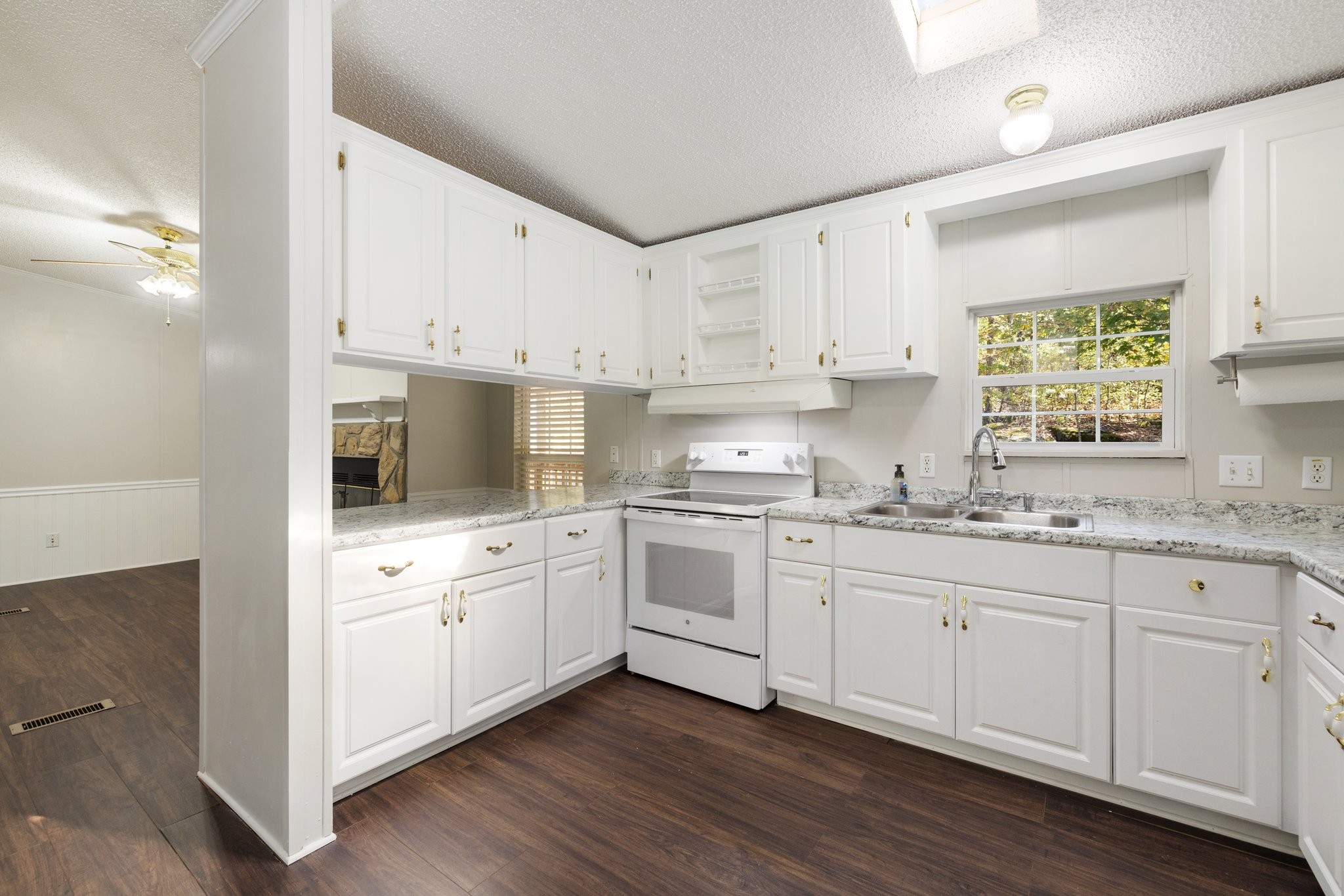 2444 Mcknight Road Culleoka TN 38451