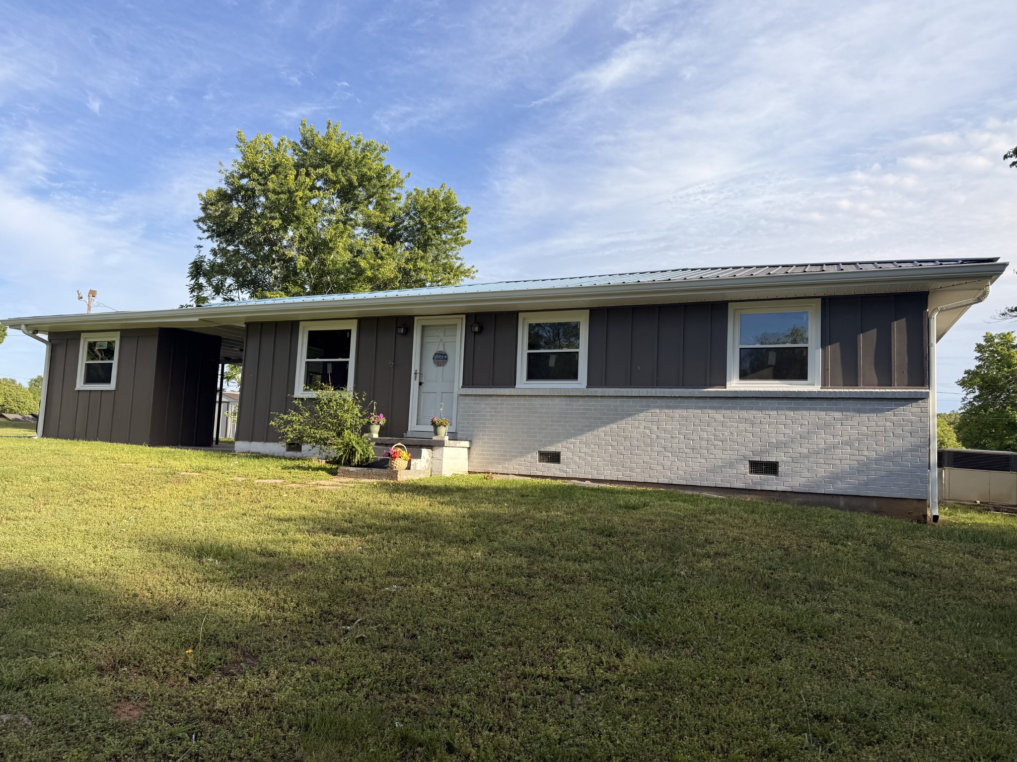 122 Mcintosh Avenue Cumberland City TN 37050
