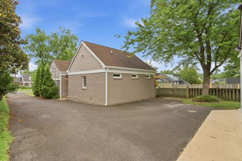 1306 Riverwood Drive Nashville TN 37216