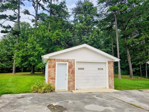 31759 State Route 108 Gruetli Laager TN 37339