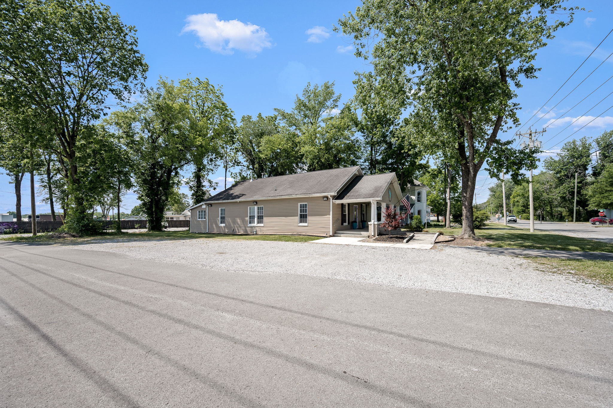 105 W Decherd Street Tullahoma TN 37388