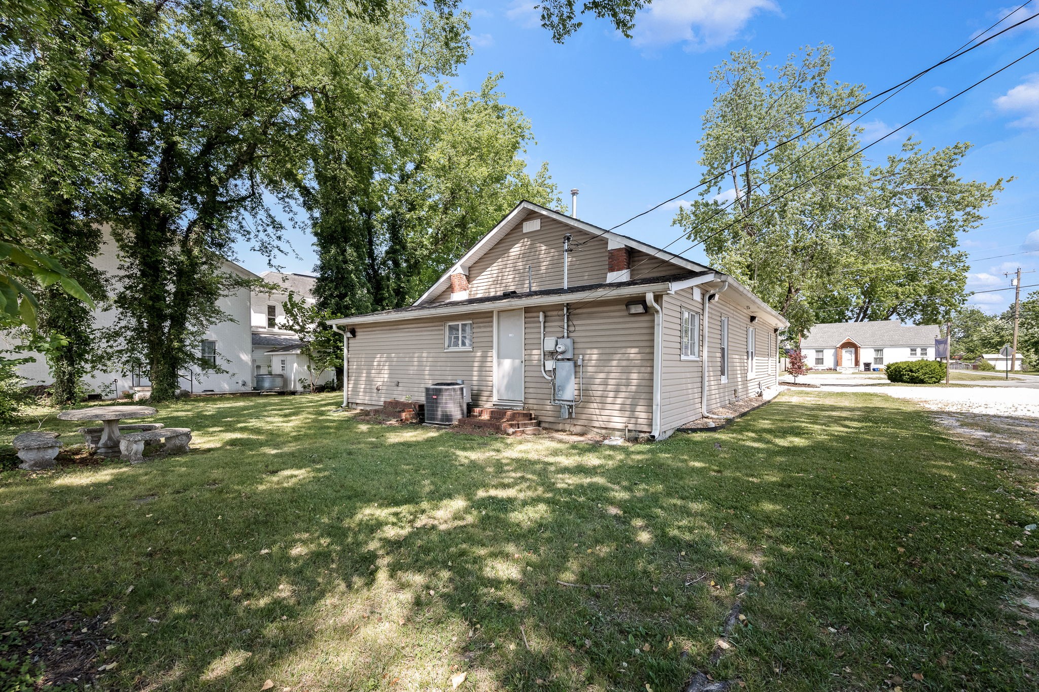 105 W Decherd Street Tullahoma TN 37388