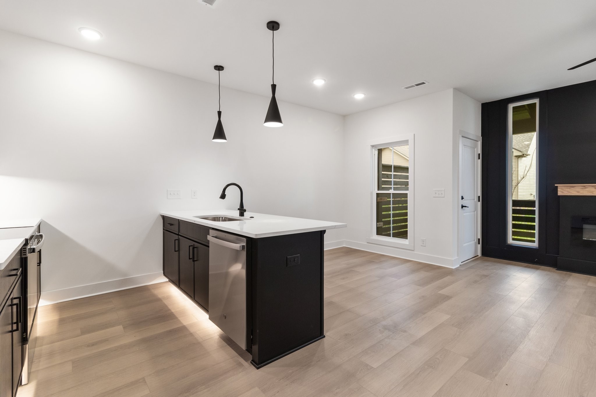 14 Holland Park West Clarksville TN 37043