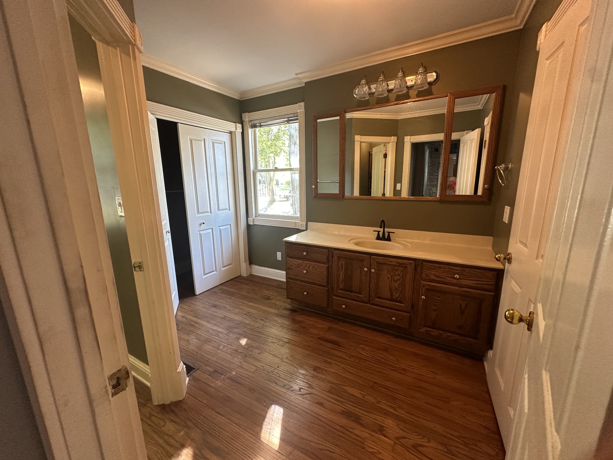 474 S Main Street Russellville KY 42276