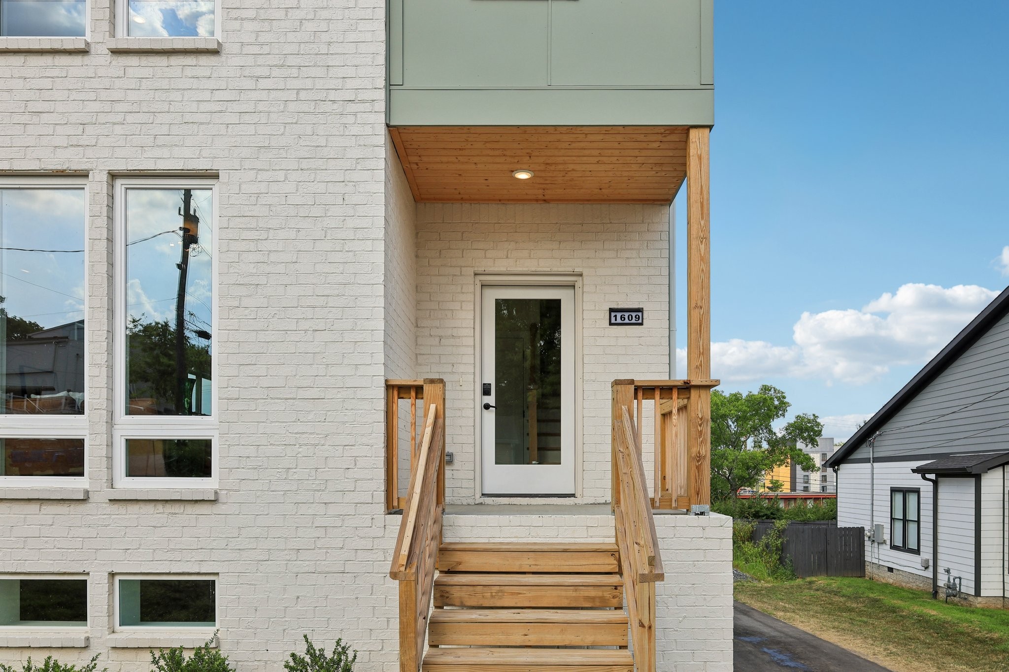 1611 Hampton Street Nashville TN 37207