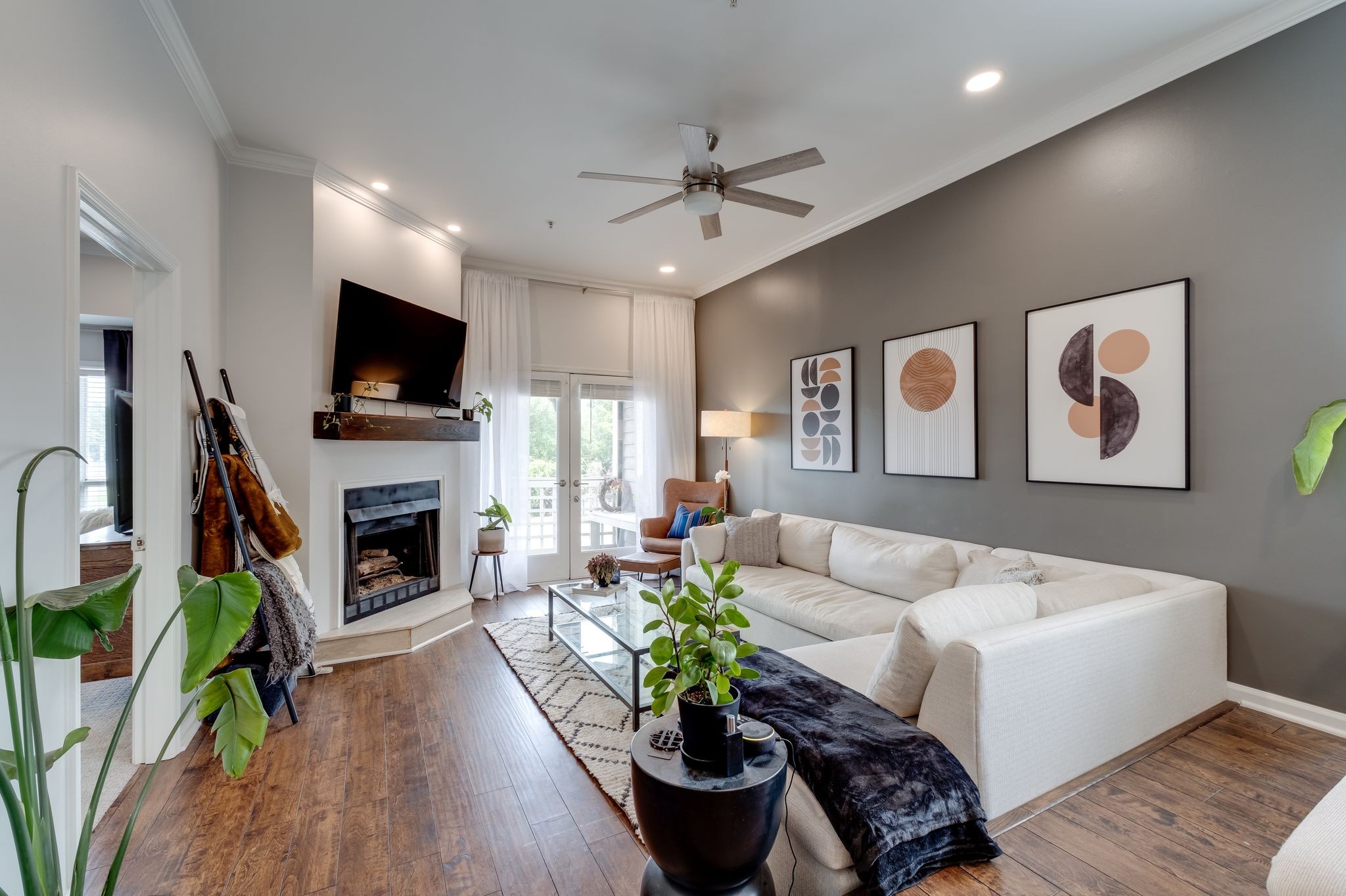 112 W End Place Nashville TN 37205