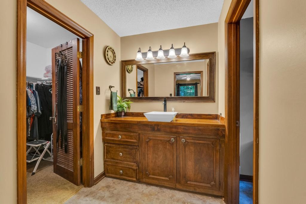 1992 Locke Bend Road Mcminnville TN 37110