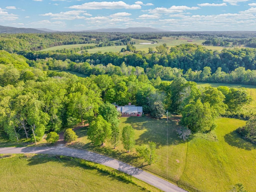 1992 Locke Bend Road Mcminnville TN 37110