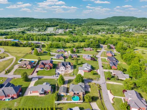 148 Pin Oak Drive Woodbury TN 37190
