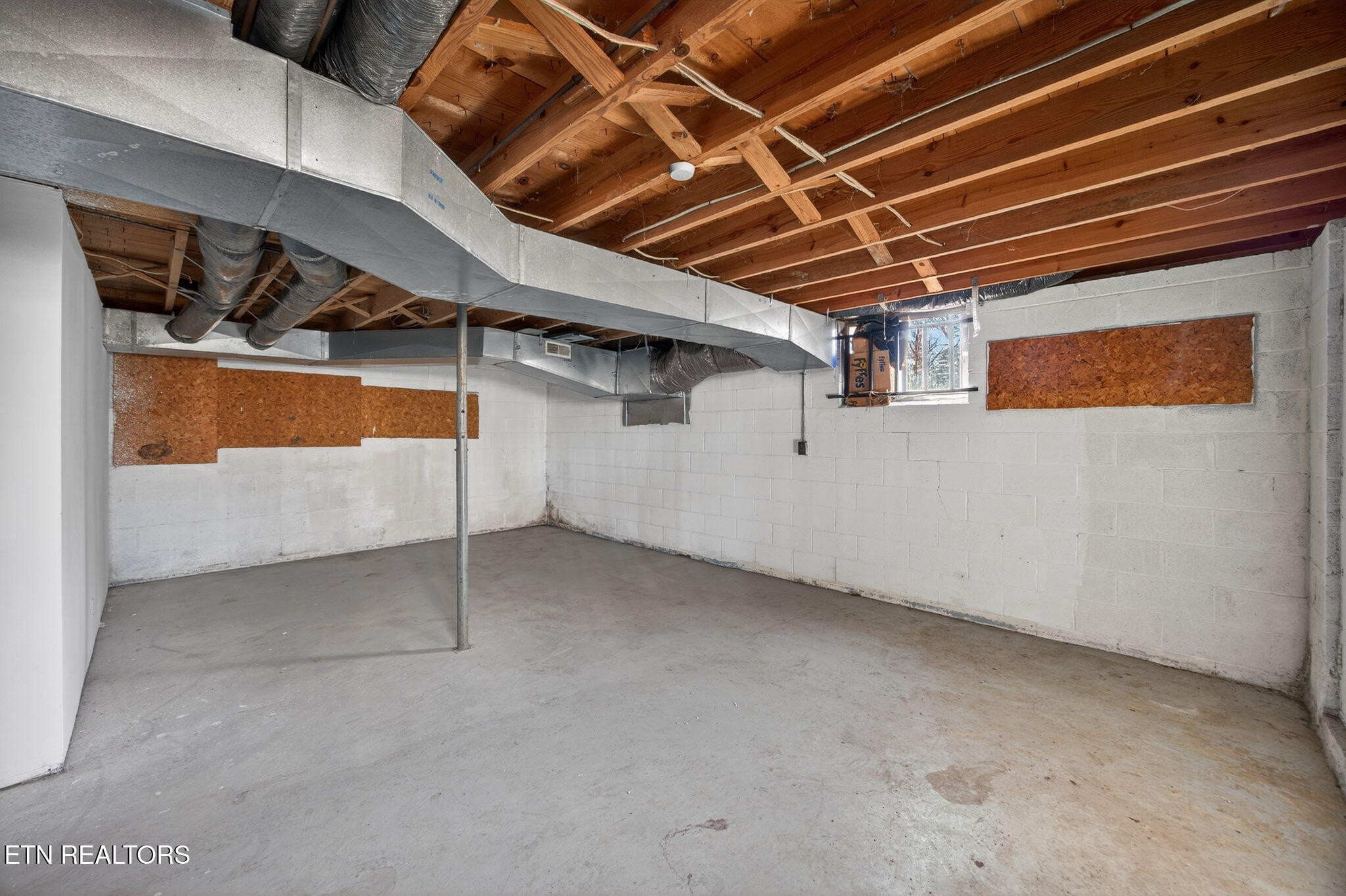 1112 N Shady Lane Loop Clarkrange TN 38553