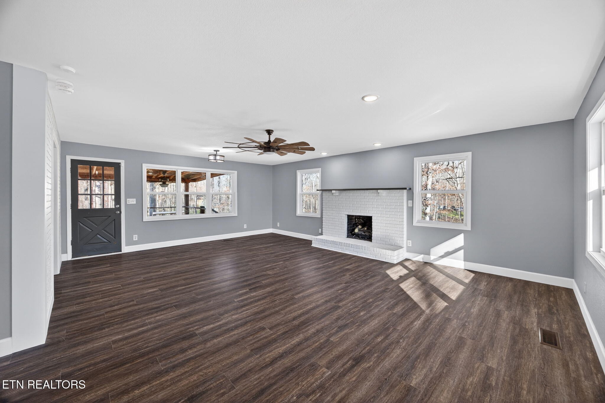 1112 N Shady Lane Loop Clarkrange TN 38553