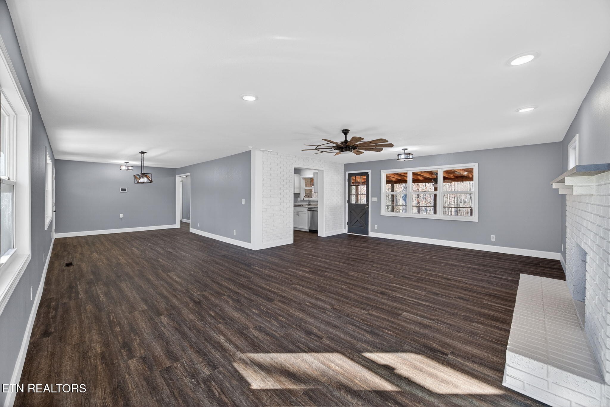 1112 N Shady Lane Loop Clarkrange TN 38553