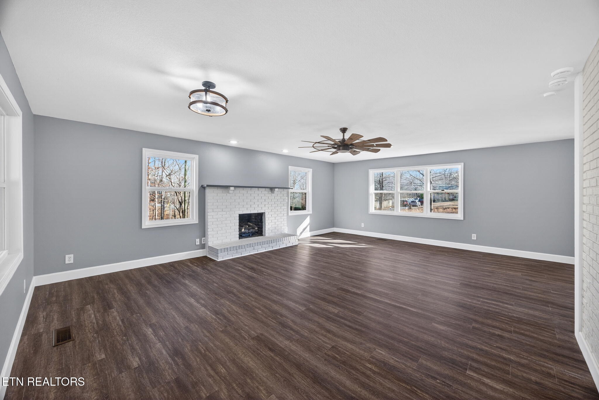 1112 N Shady Lane Loop Clarkrange TN 38553