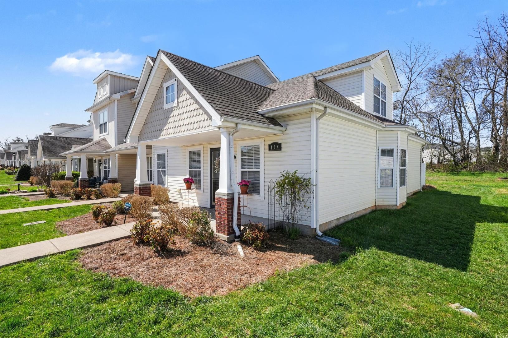 135 Alexander Boulevard Clarksville TN 37040