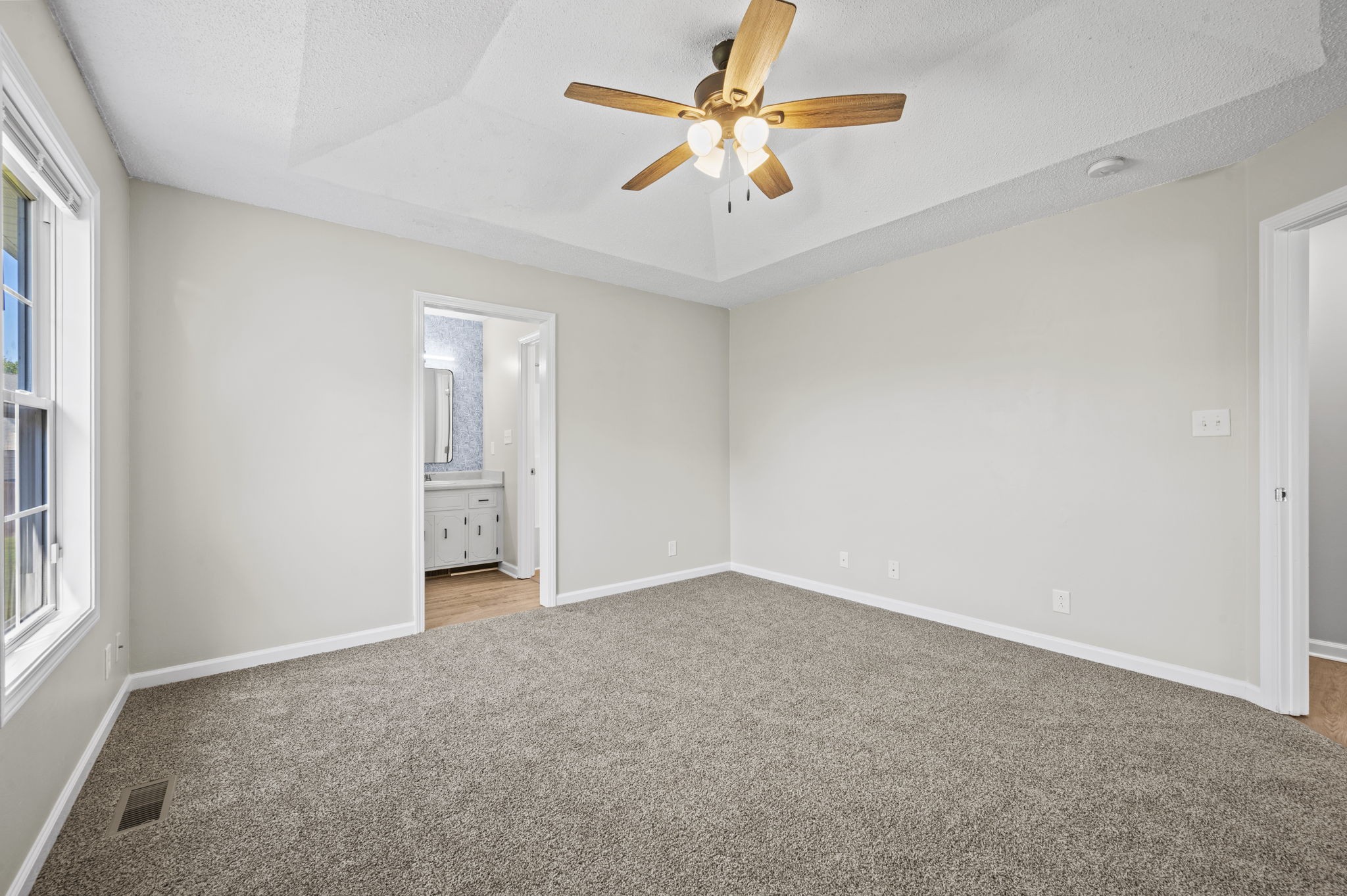 1043 Holly Rock Court Clarksville TN 37040