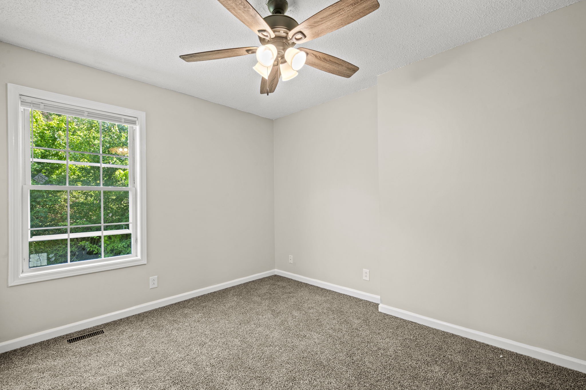 1043 Holly Rock Court Clarksville TN 37040