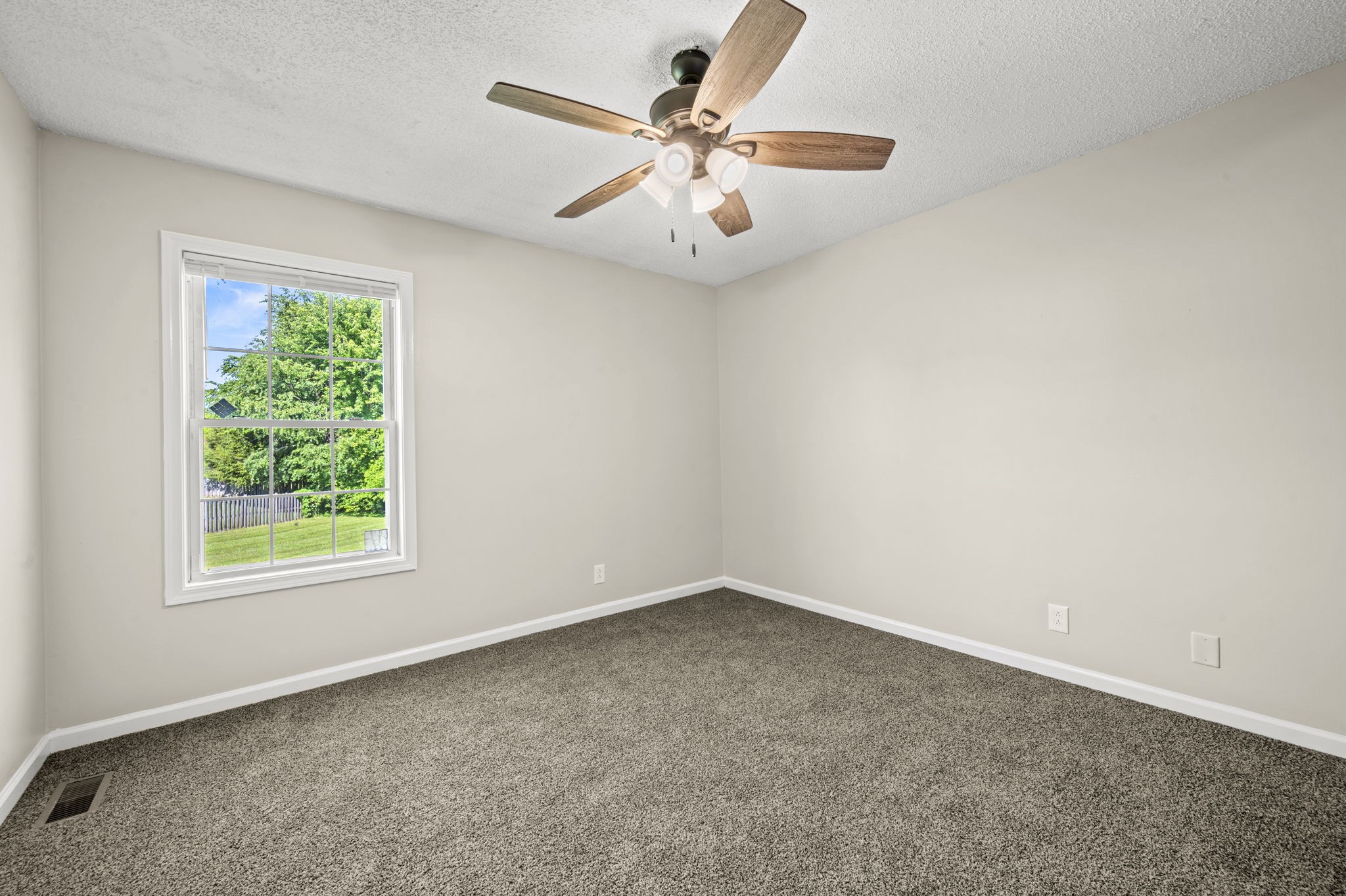 1043 Holly Rock Court Clarksville TN 37040