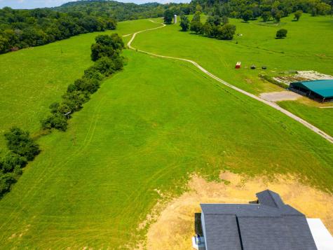 647 Chipman Road Bethpage TN 37022