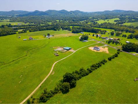 647 Chipman Road Bethpage TN 37022
