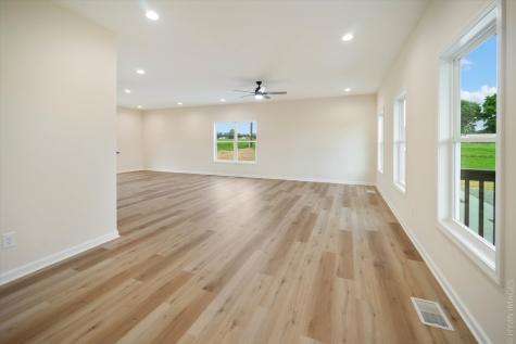 647 Chipman Road Bethpage TN 37022