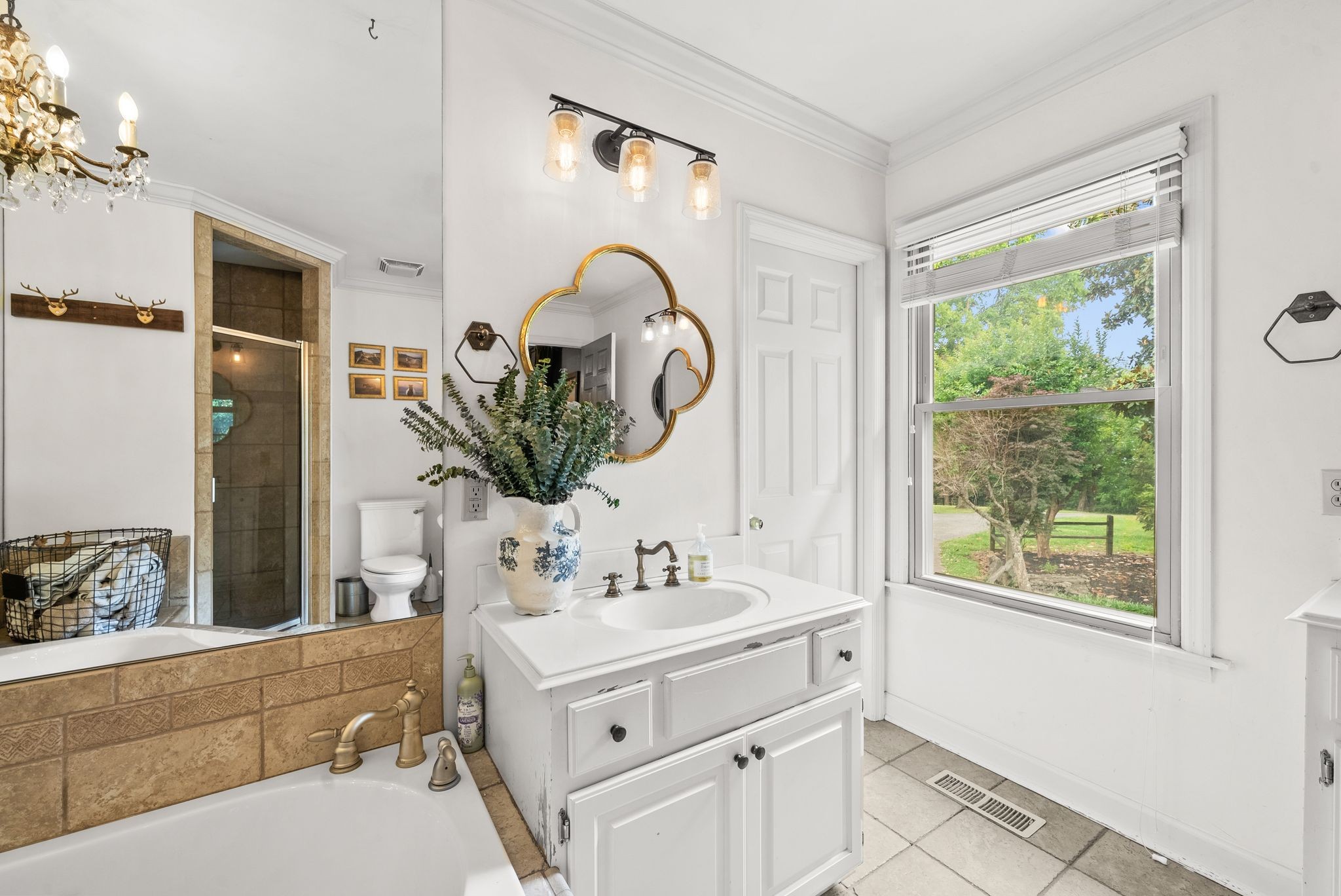 6476 Lickton Pike Goodlettsville TN 37072