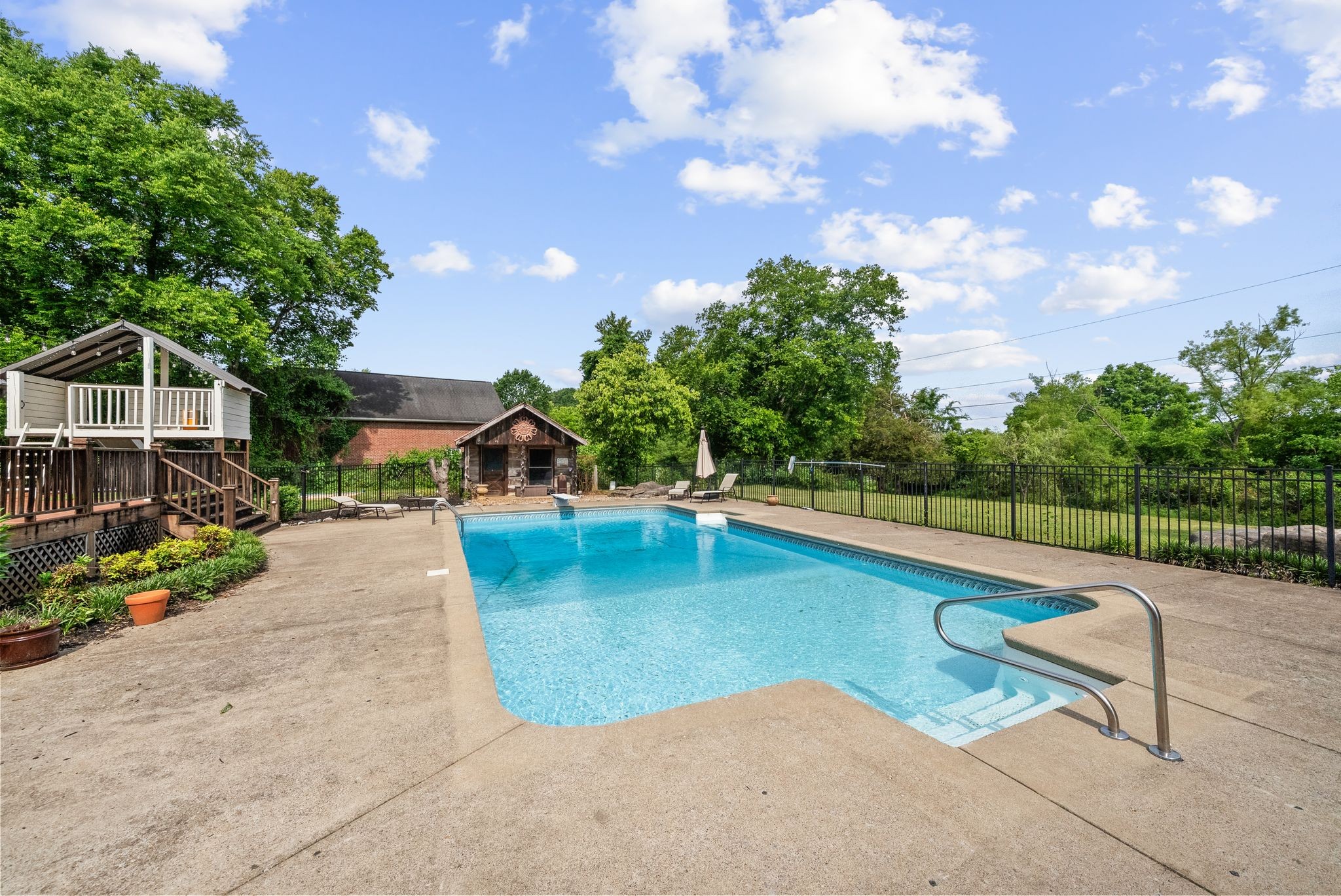 6476 Lickton Pike Goodlettsville TN 37072