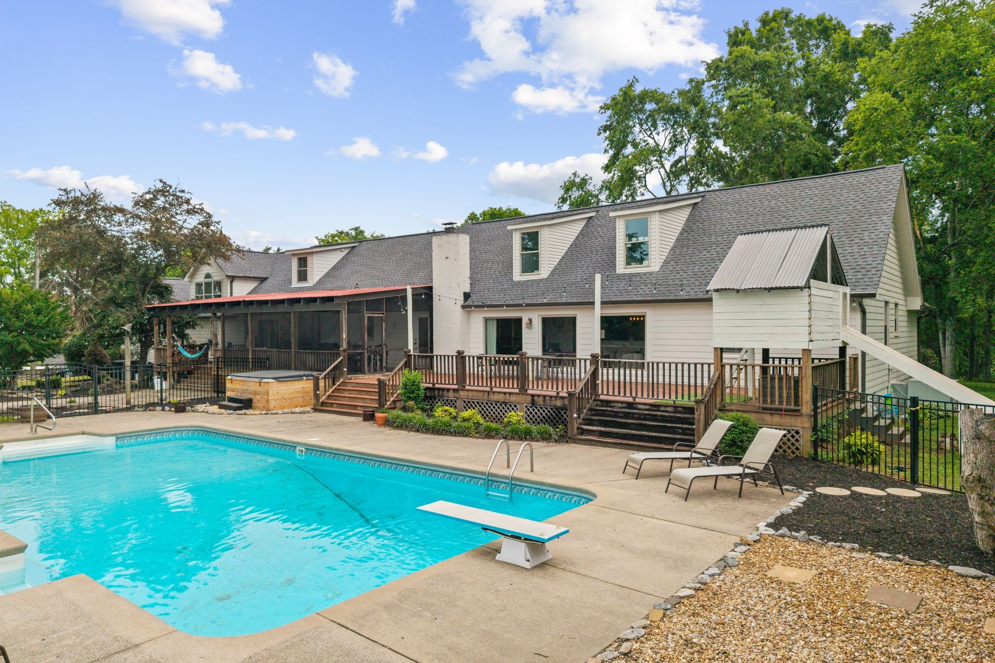 6476 Lickton Pike Goodlettsville TN 37072
