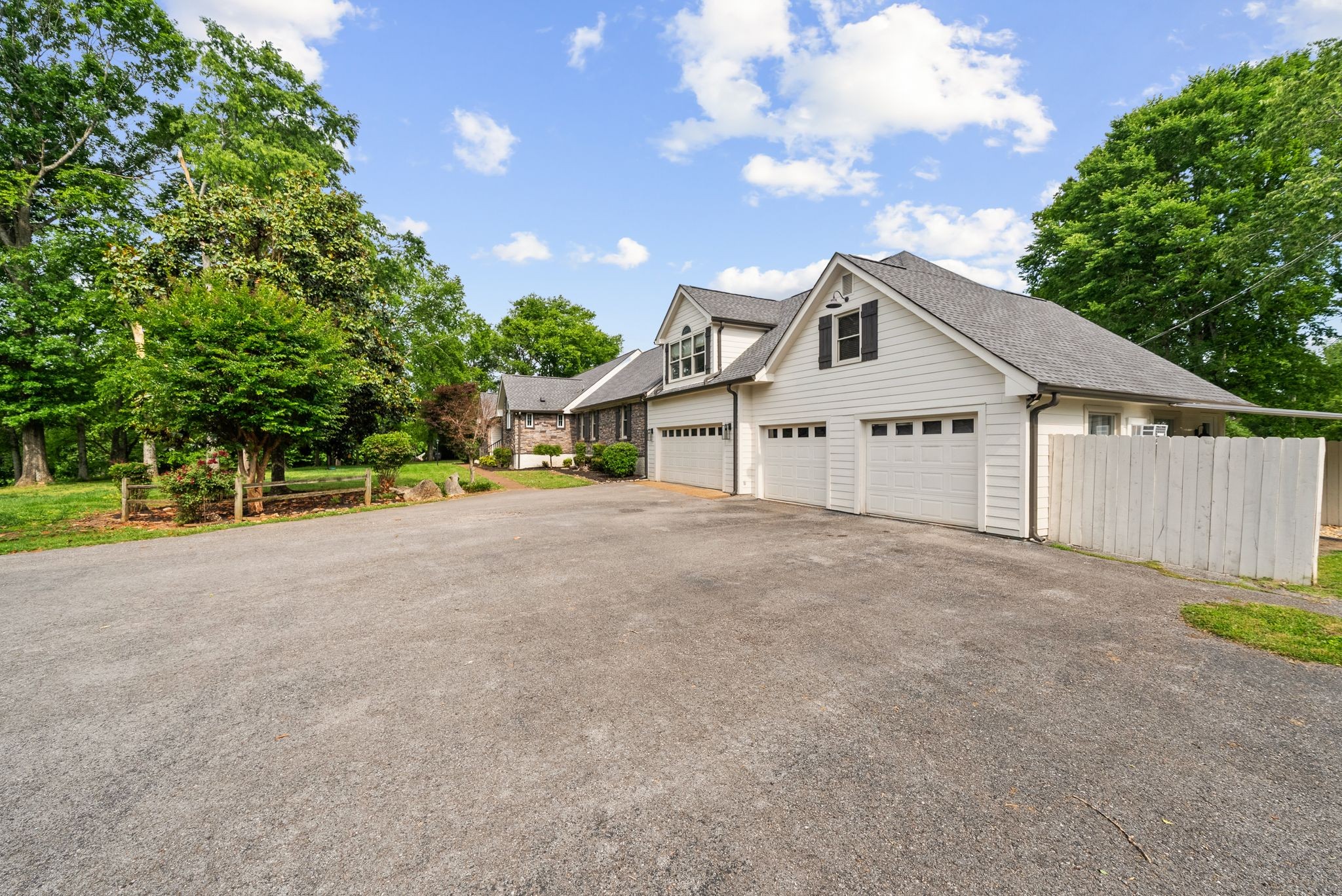 6476 Lickton Pike Goodlettsville TN 37072