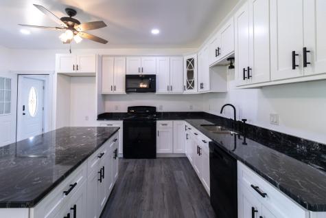 236 W Fourth Avenue Lobelville TN 37097