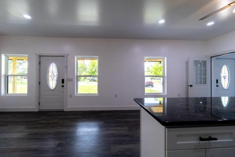 236 W Fourth Avenue Lobelville TN 37097