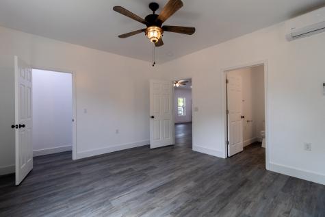 236 W Fourth Avenue Lobelville TN 37097