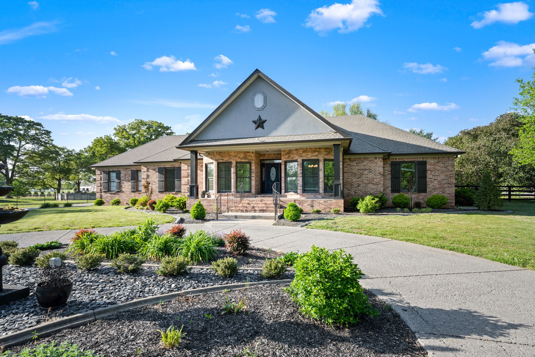 2003 Irby Lane Murfreesboro TN 37127