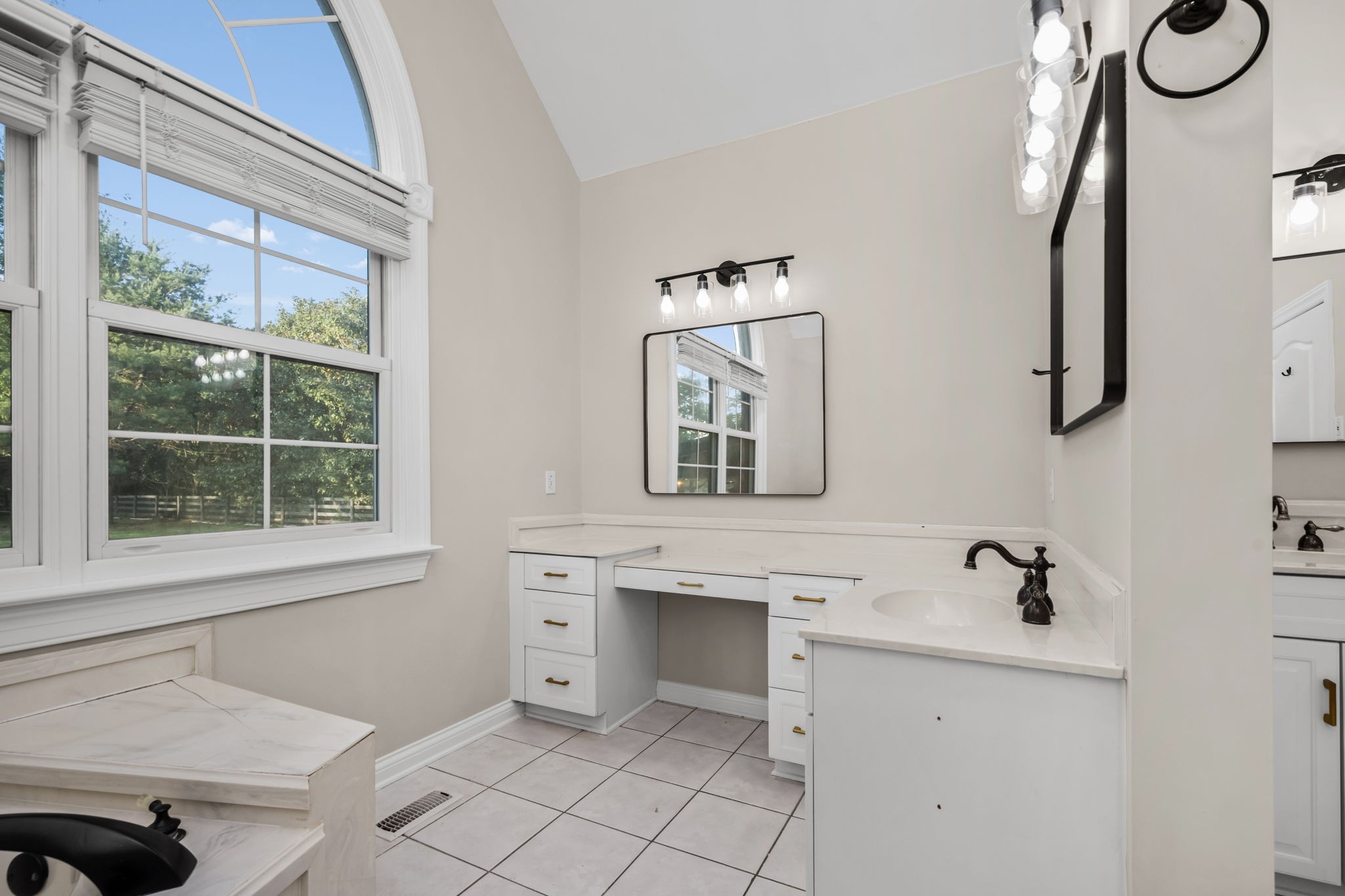2003 Irby Lane Murfreesboro TN 37127