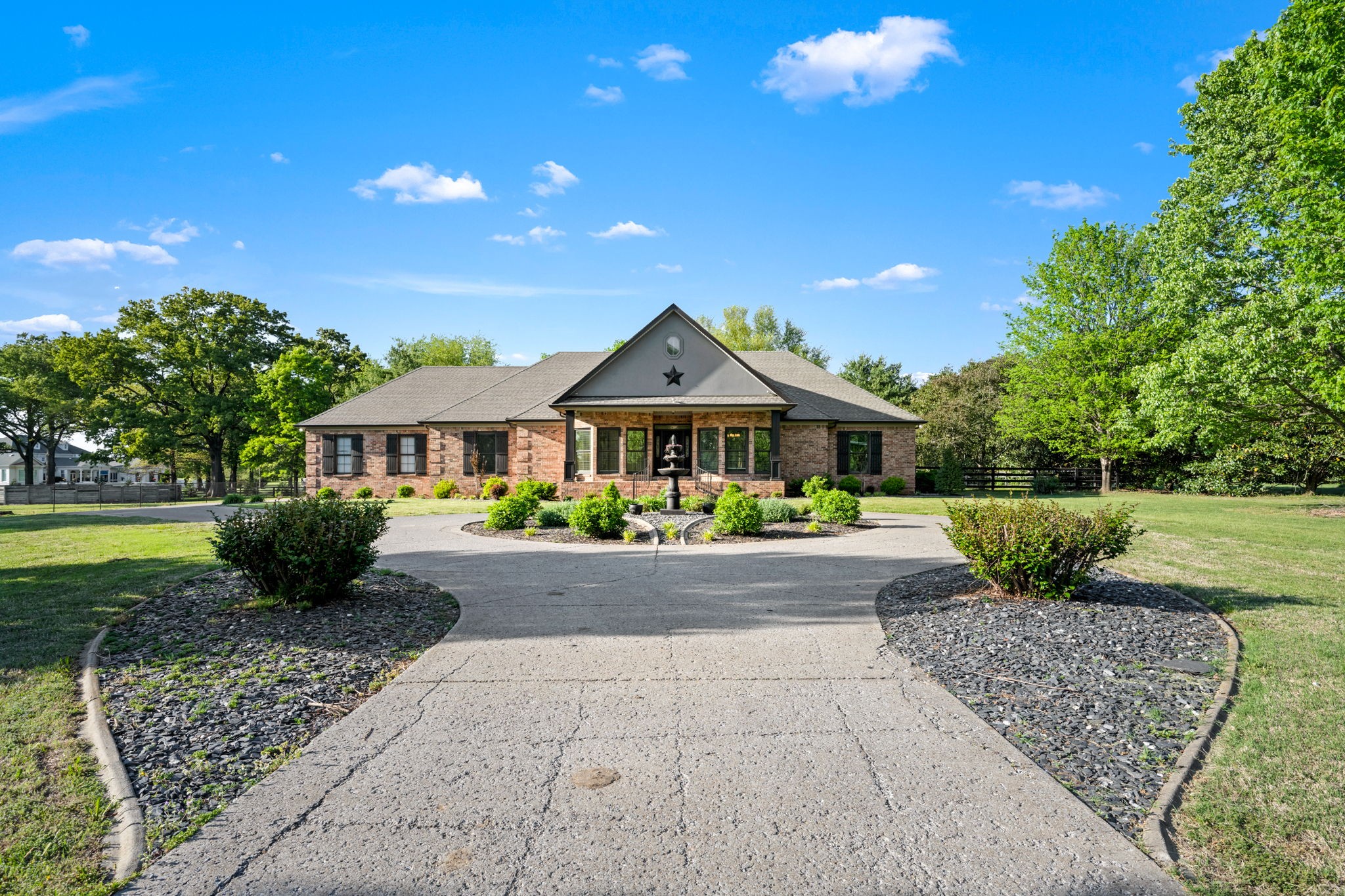 2003 Irby Lane Murfreesboro TN 37127