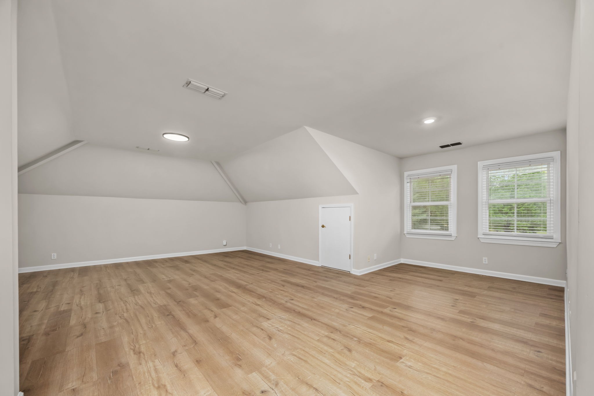 2003 Irby Lane Murfreesboro TN 37127