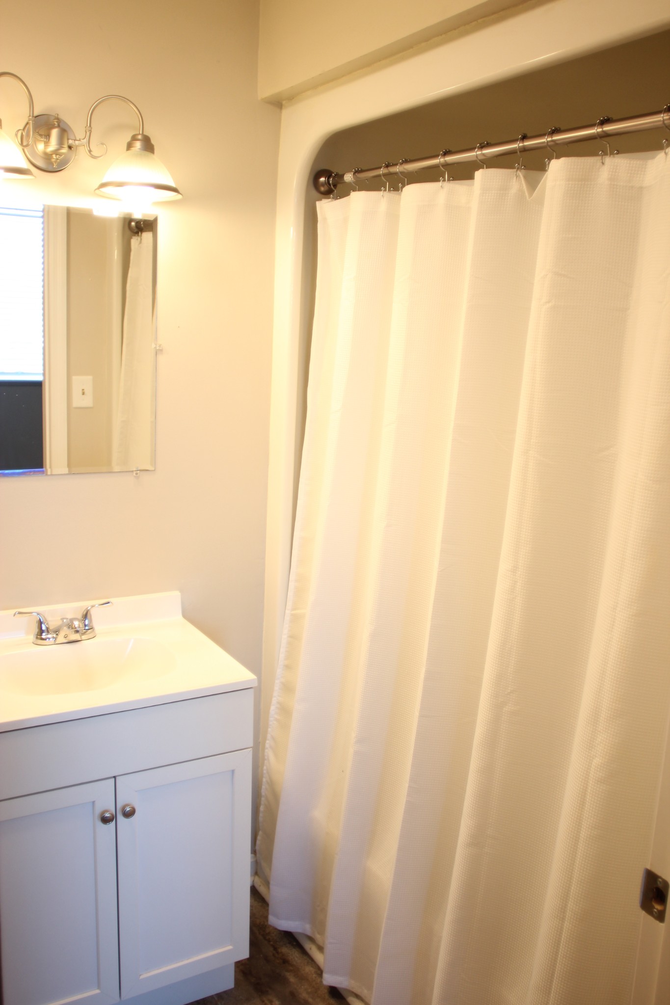 119 W Court Square Mcminnville TN 37110