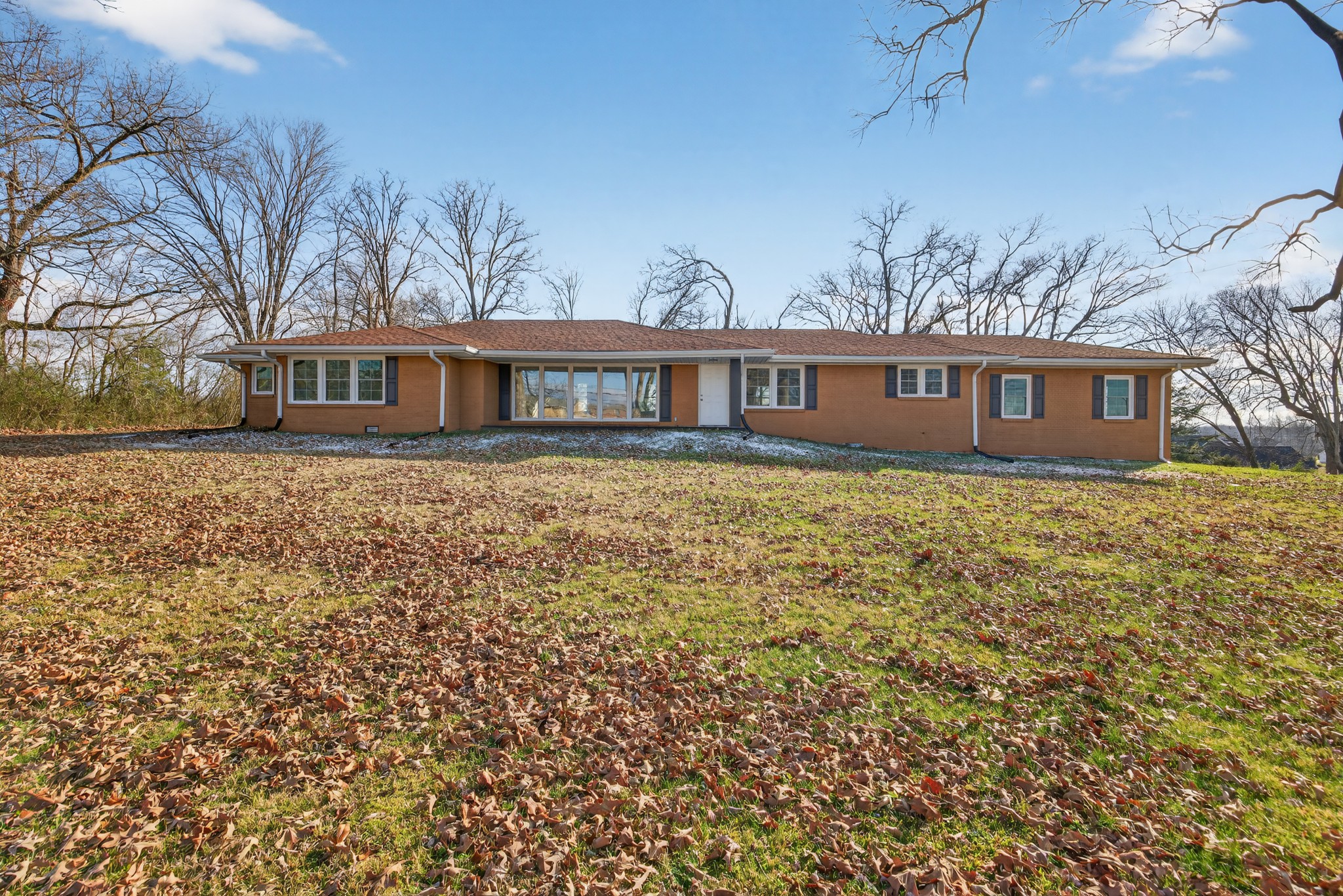 2136 Broad St, W Cookeville TN 38501
