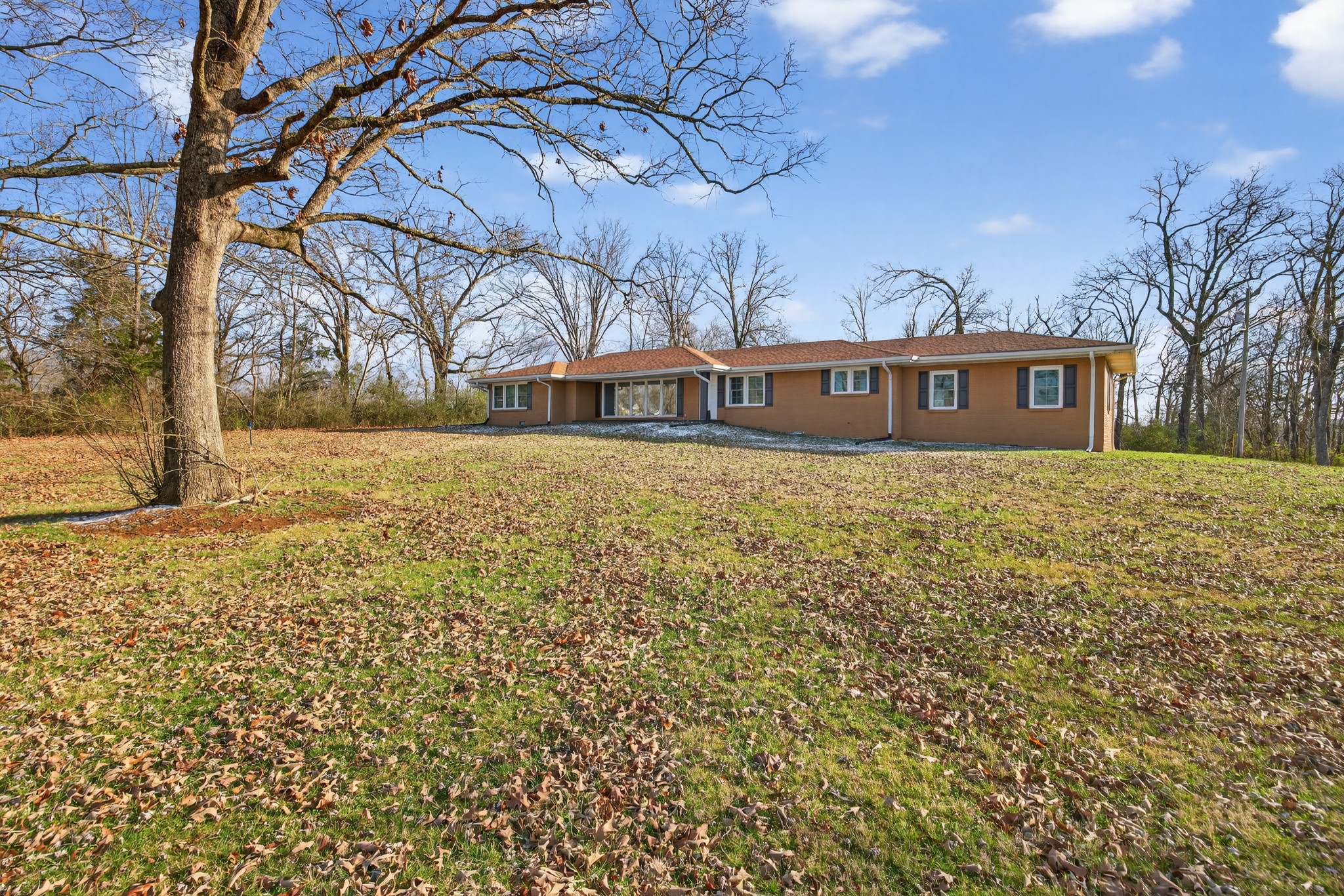 2136 Broad St, W Cookeville TN 38501