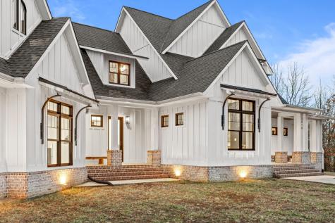 2070 River Bluffs Drive Jasper TN 37347