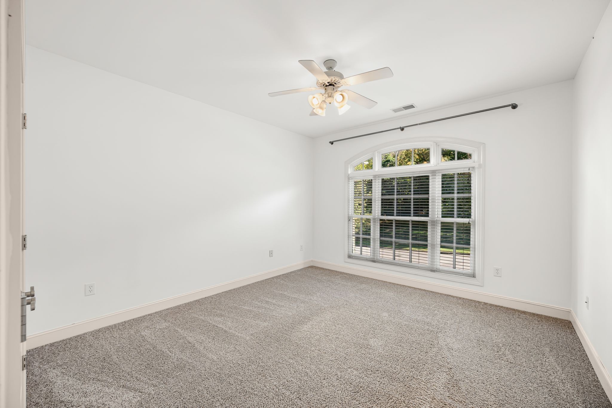 6040 Woodland Hills Drive Nashville TN 37211