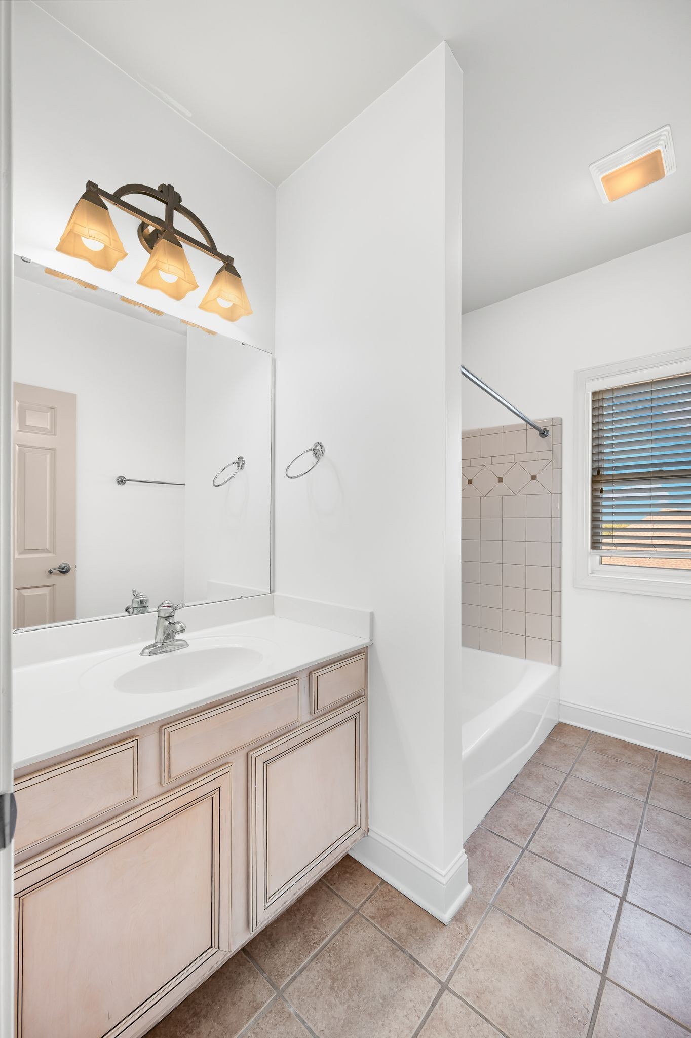 6040 Woodland Hills Drive Nashville TN 37211
